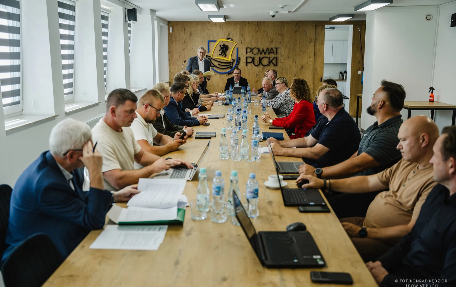 Rada Powiatu Puckiego przed sesją. Metropolia i strategia rozwoju wśród tematów