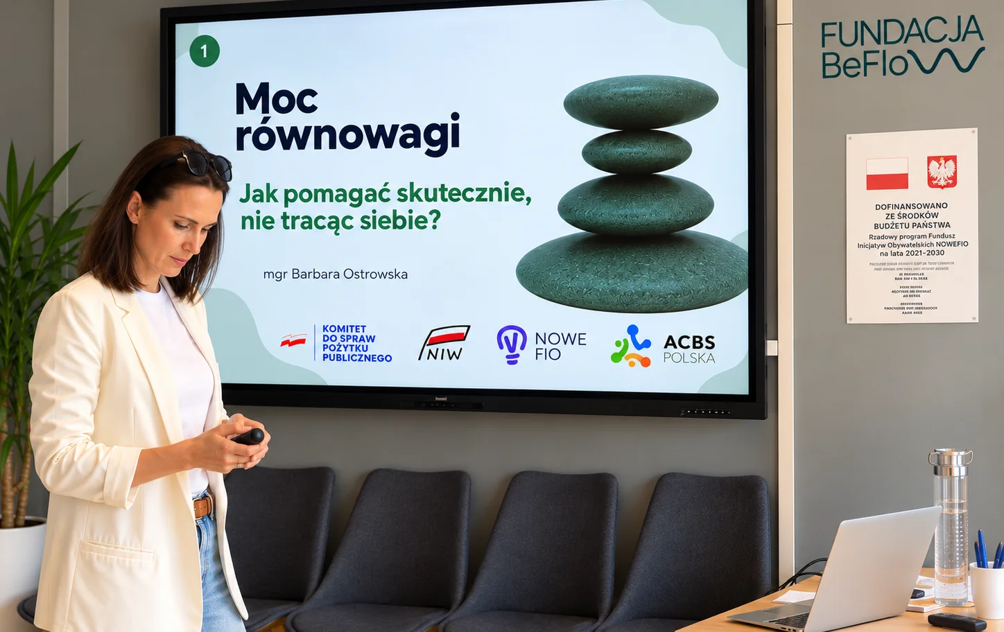 Specjaliści z powiatu puckiego uczyli się, jak pomagać bez wypalenia