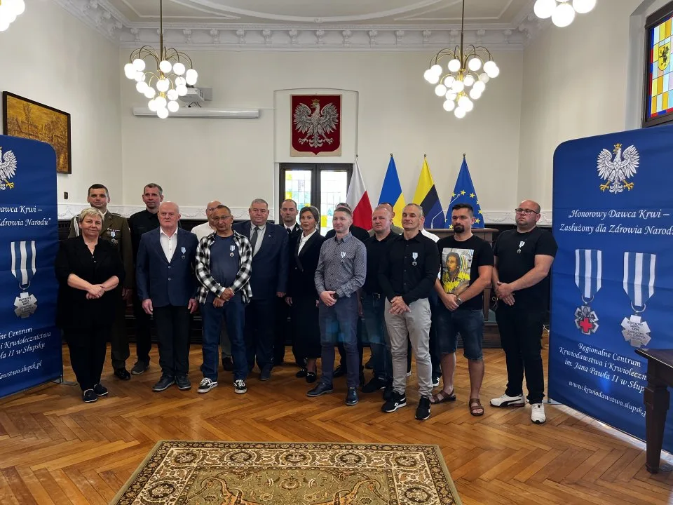 Chojnice. Honorowi dawcy krwi odebrali odznaki Ministra Zdrowia