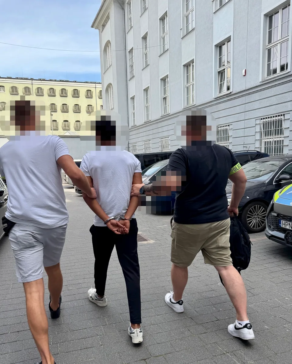 Gdańsk. Poznała go przez aplikację randkową, straciła biżuterię za 50 tys. zł