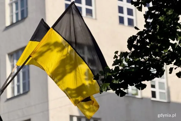 Gdynia bliżej kaszubskiej nazwy Gdiniô. Jest decyzja radnych