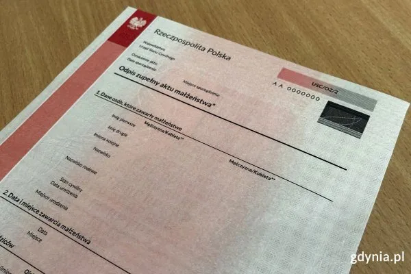 Gdynia. USC przyjmuje wnioski o transkrypcję zagranicznych aktów małżeństwa osób tej samej płci