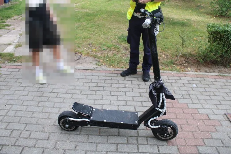 Szemud i Reda. Dwaj 15 latkowie w szpitalu po upadkach na hulajnogach